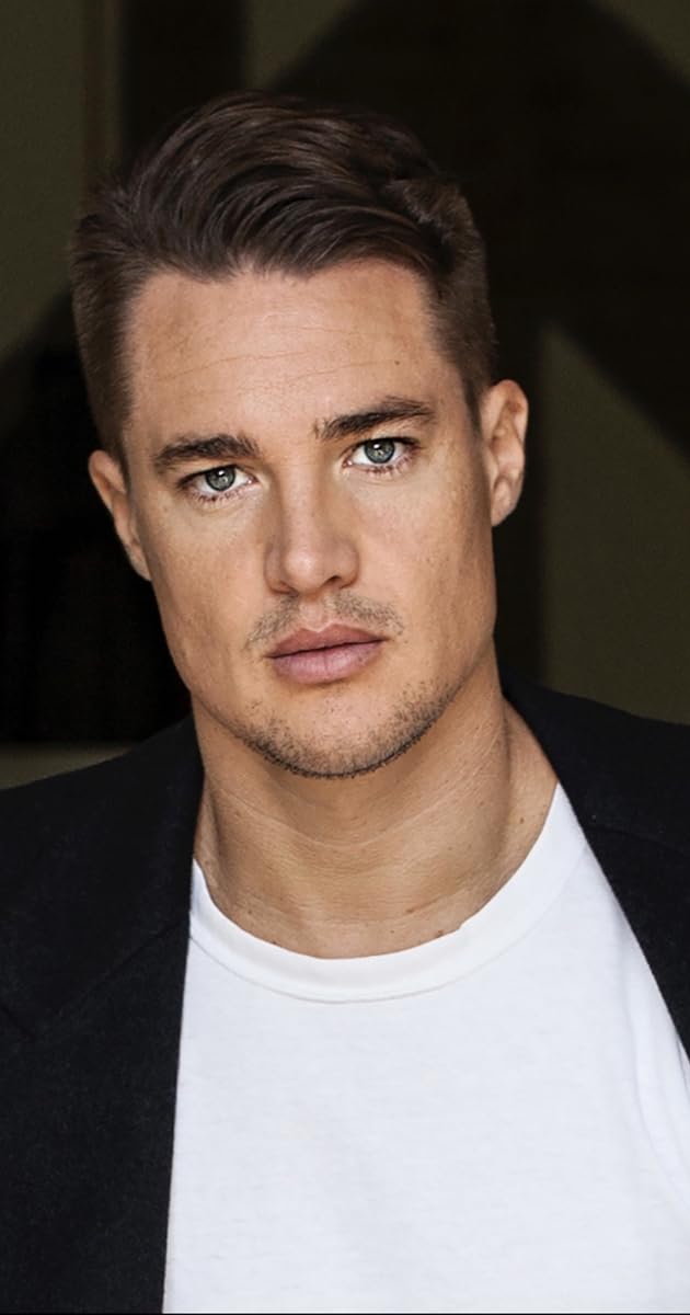 FamousPeopleFacts - Alexander Dreymon