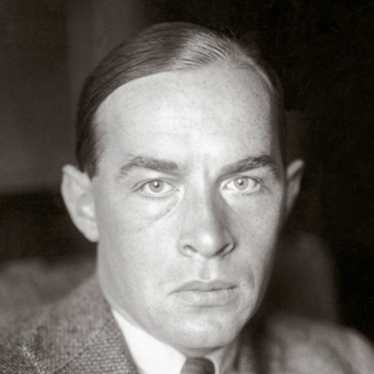 FamousPeopleFacts - Erich Maria Remarque