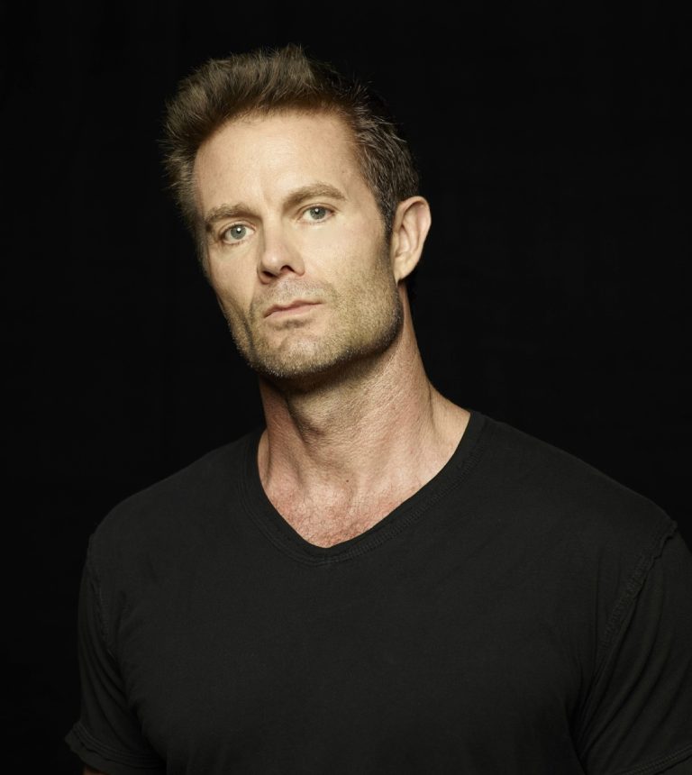 FamousPeopleFacts - Garret Dillahunt