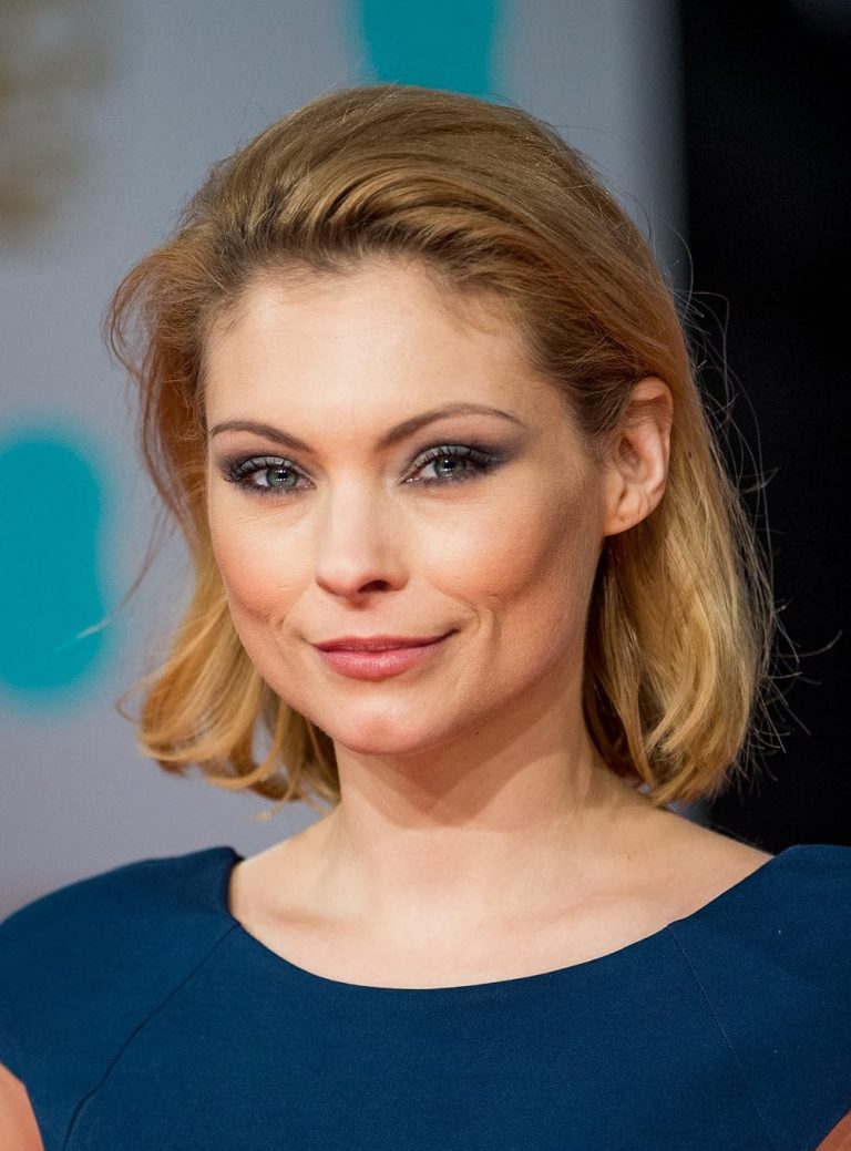 FamousPeopleFacts - MyAnna Buring