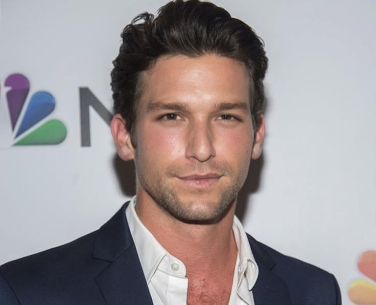 FamousPeopleFacts - Daren Kagasoff