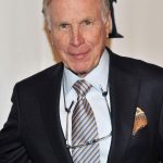 FamousPeopleFacts - Wayne Rogers