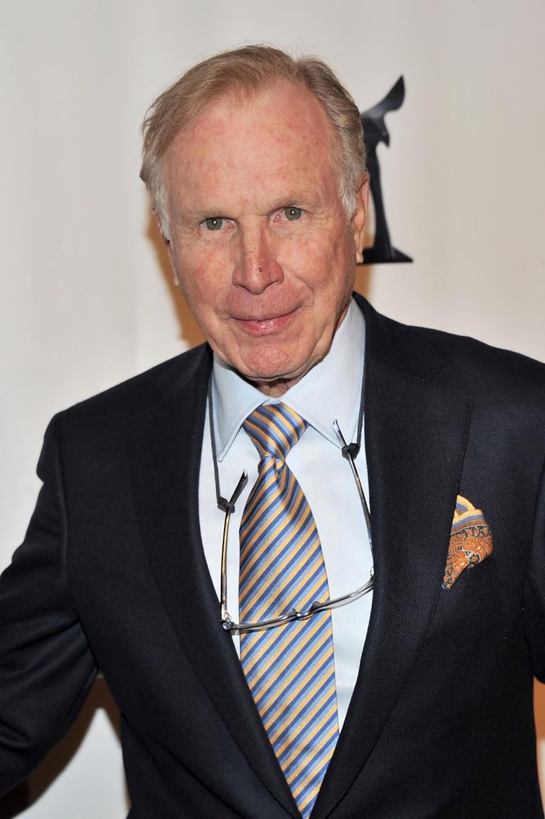 FamousPeopleFacts - Wayne Rogers