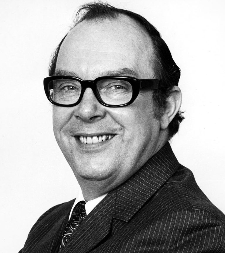 FamousPeopleFacts - Eric Morecambe