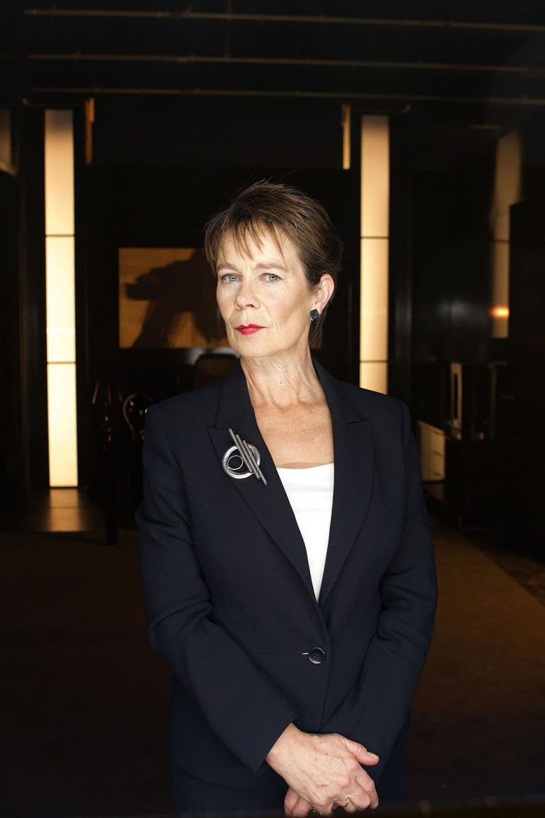 FamousPeopleFacts - Celia Imrie