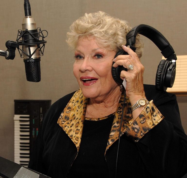 FamousPeopleFacts - Patti Page