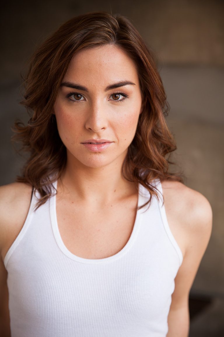 FamousPeopleFacts - Allison Scagliotti