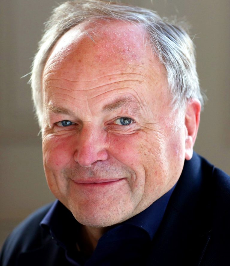 FamousPeopleFacts - Clive Anderson