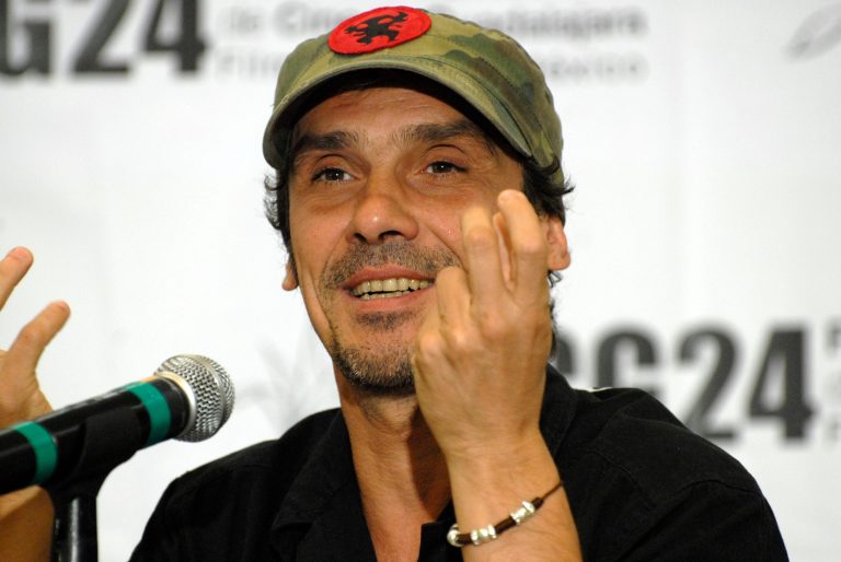 FamousPeopleFacts - Manu Chao