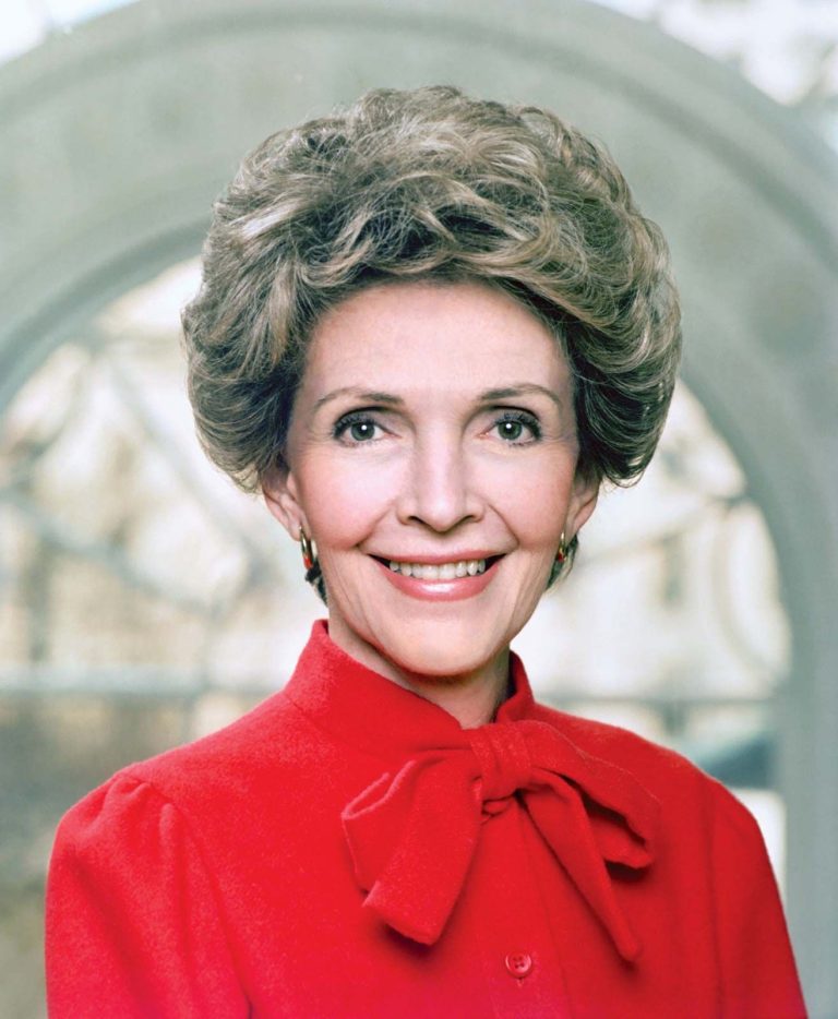 FamousPeopleFacts - Nancy Reagan