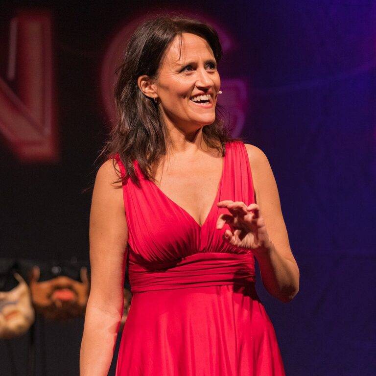 FamousPeopleFacts - Nina Conti