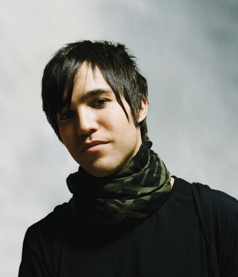 FamousPeopleFacts - Pete Wentz