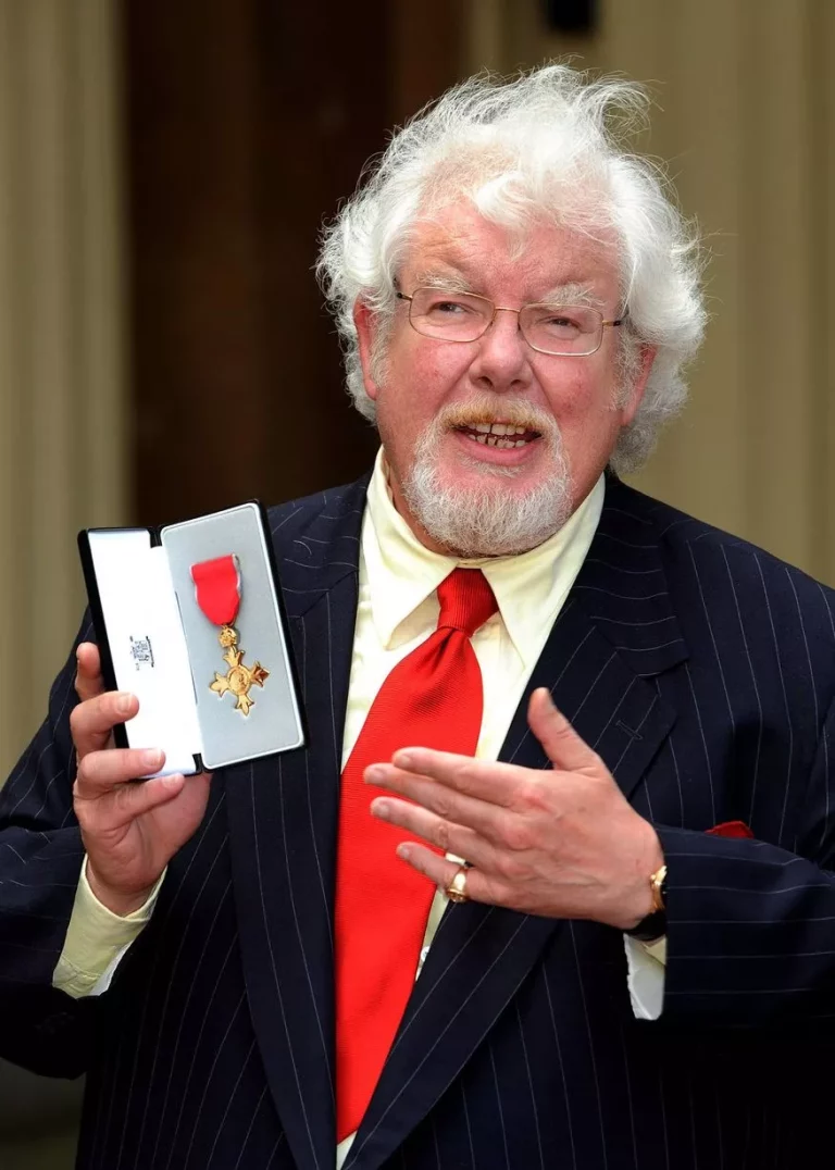 FamousPeopleFacts - Richard Griffiths