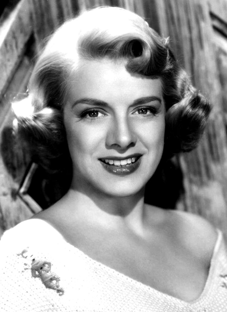 FamousPeopleFacts - Rosemary Clooney