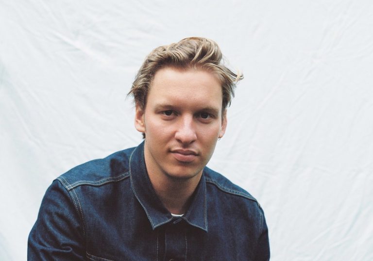 FamousPeopleFacts - George Ezra