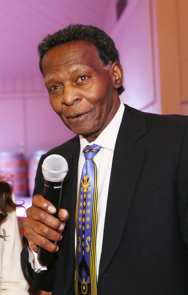 FamousPeopleFacts - Lou Brock