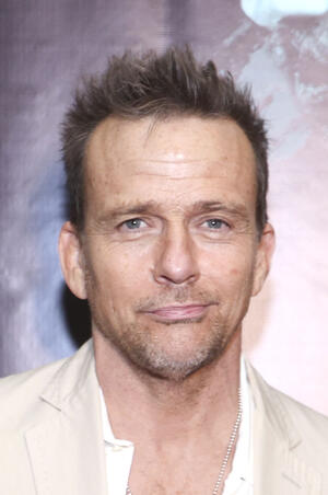 FamousPeopleFacts - Sean Patrick Flanery