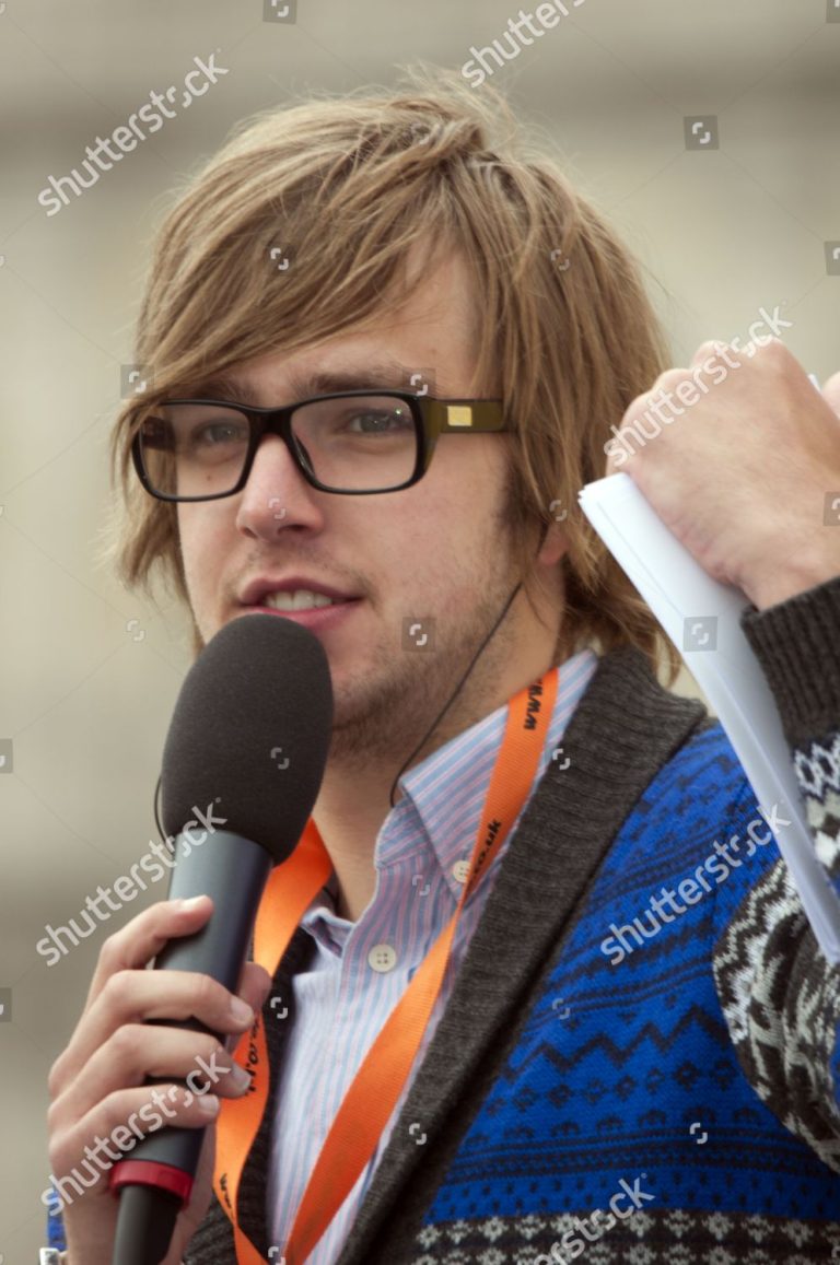 FamousPeopleFacts - Iain Stirling