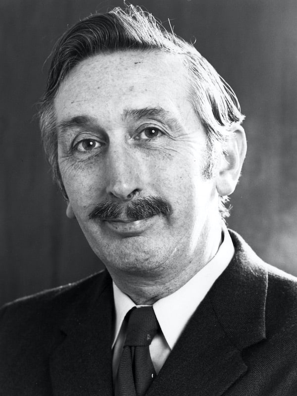 FamousPeopleFacts - Godfrey Hounsfield