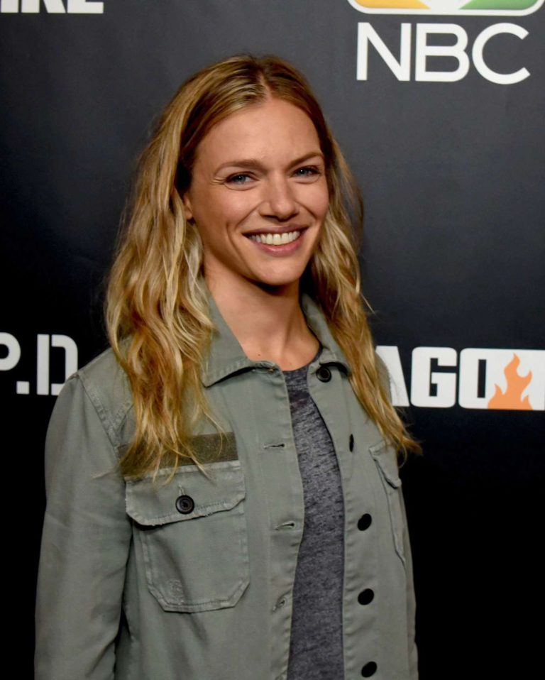 FamousPeopleFacts - Tracy Spiridakos