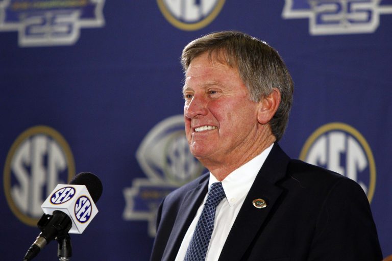 FamousPeopleFacts - Steve Spurrier