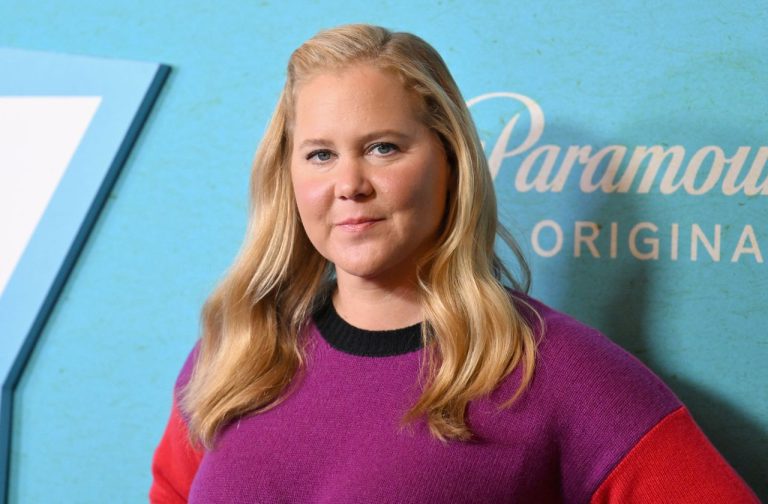 FamousPeopleFacts - Amy Schumer