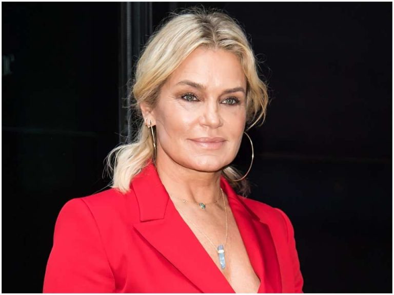 FamousPeopleFacts - Yolanda Hadid