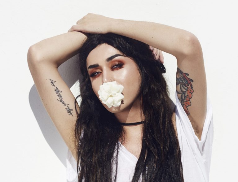 FamousPeopleFacts - Adore Delano