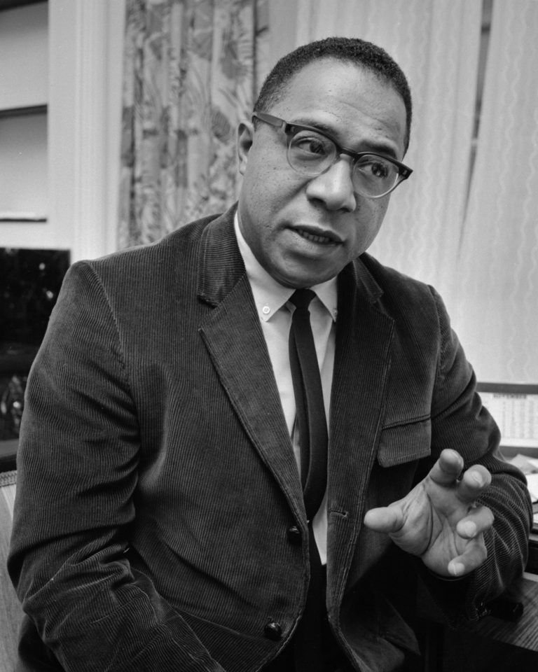 FamousPeopleFacts - Alex Haley