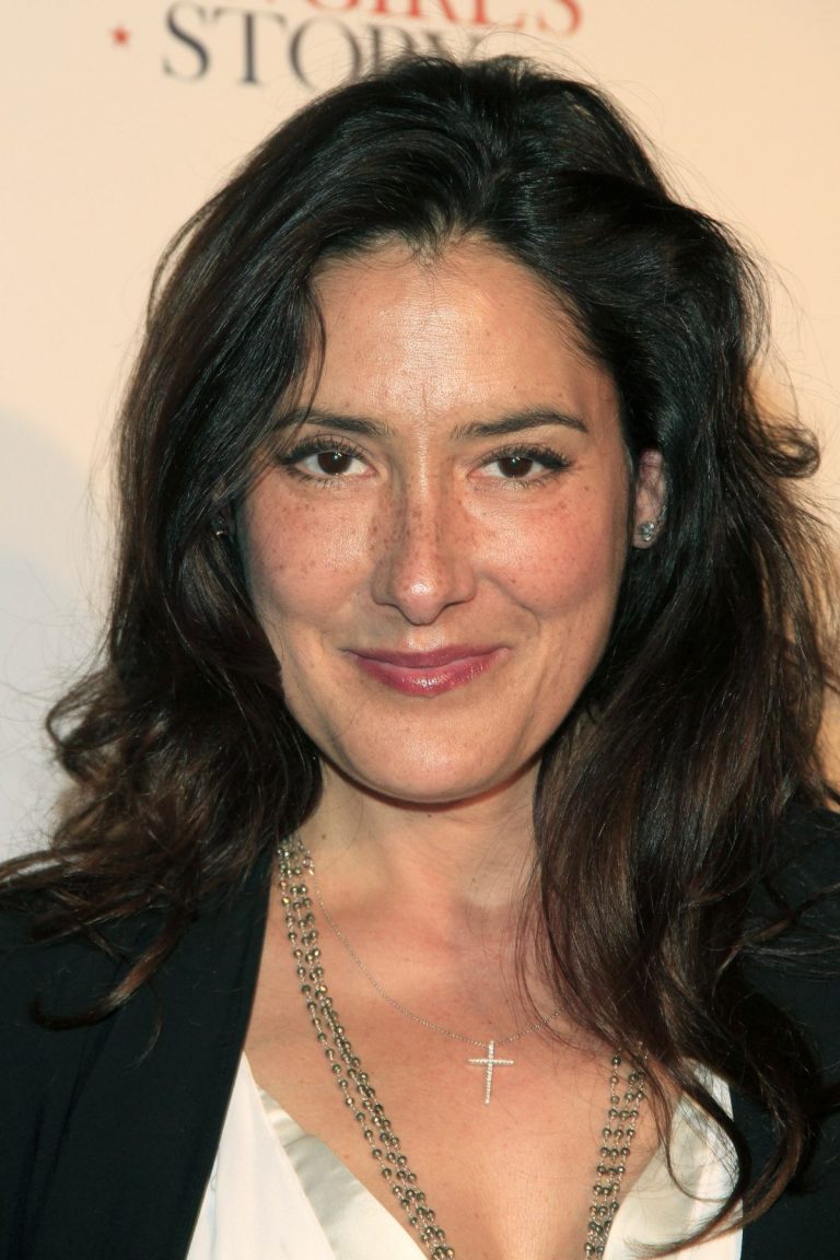 FamousPeopleFacts - Alicia Coppola