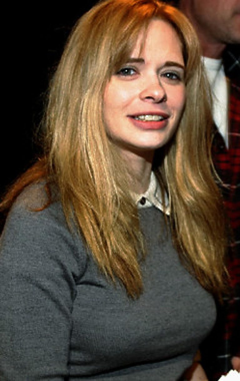 FamousPeopleFacts - Adrienne Shelly