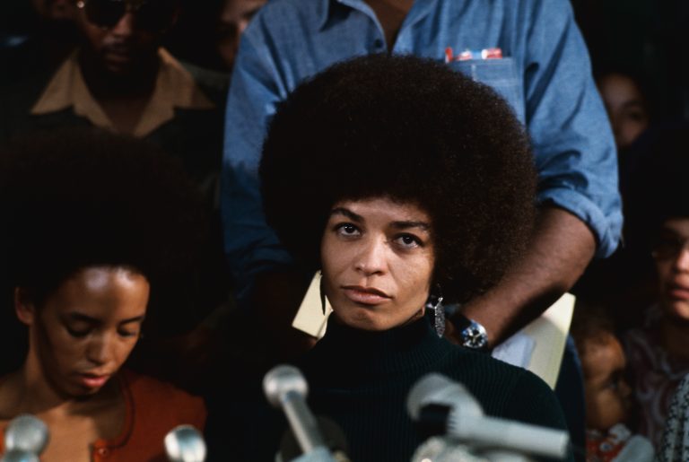 FamousPeopleFacts - Angela Davis