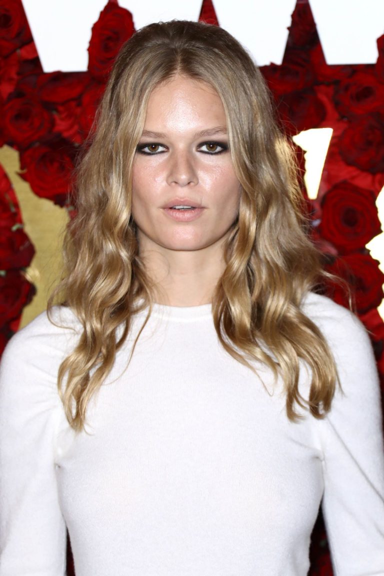 FamousPeopleFacts - Anna Ewers