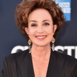 FamousPeopleFacts - Annie Potts