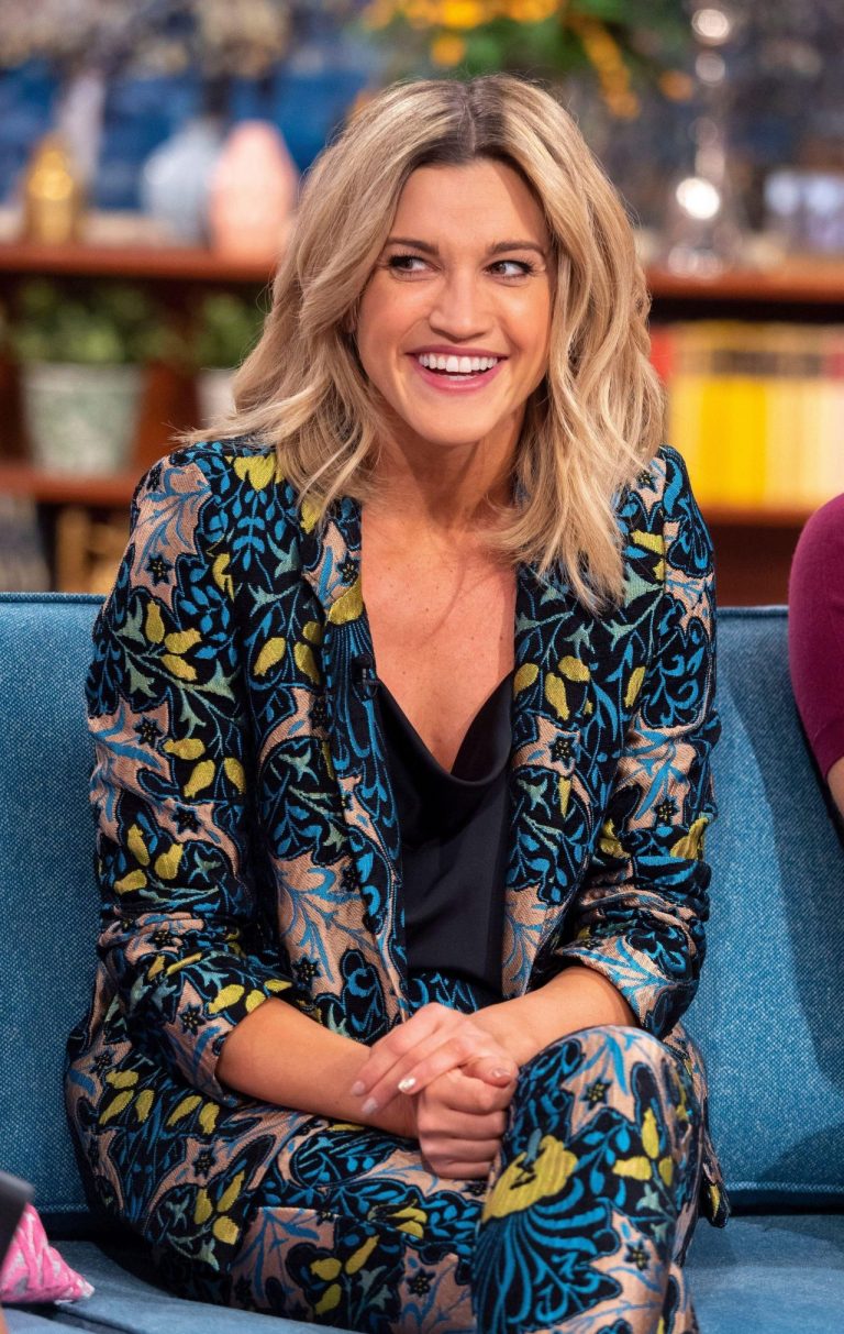 FamousPeopleFacts - Ashley Roberts