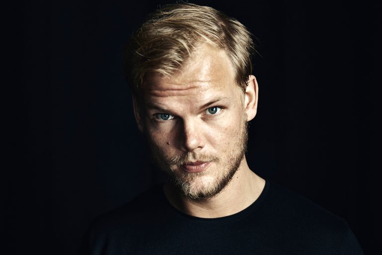 FamousPeopleFacts - Avicii