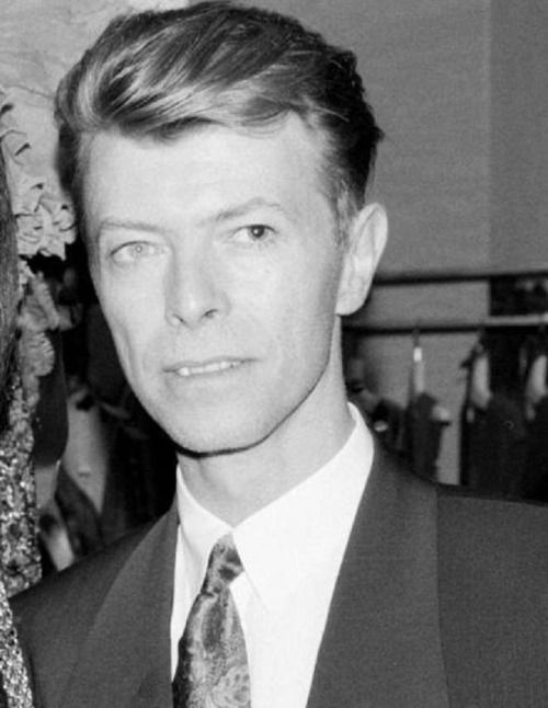 FamousPeopleFacts - David Bowie