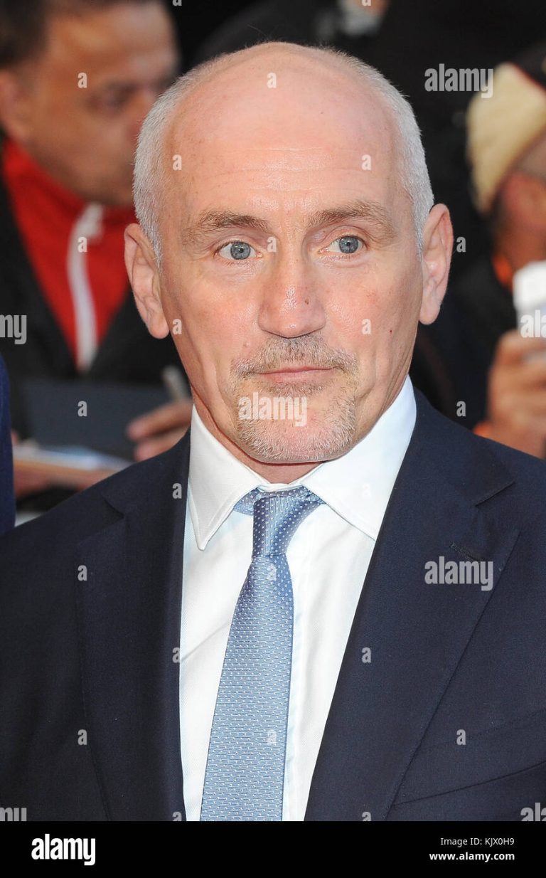 FamousPeopleFacts - Barry McGuigan