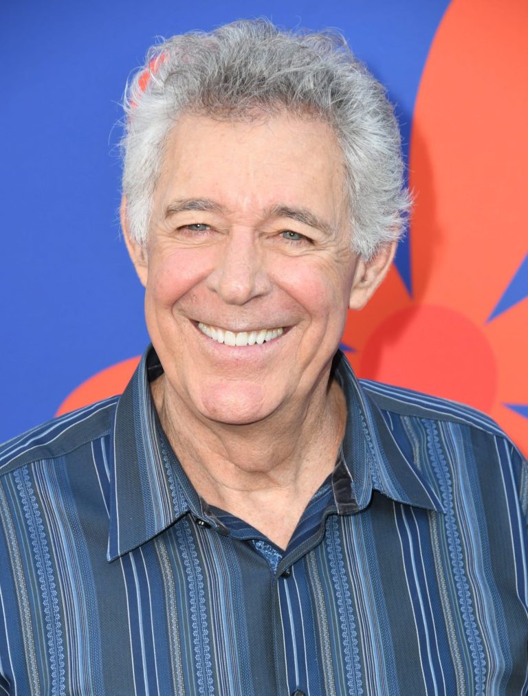 FamousPeopleFacts - Barry Williams