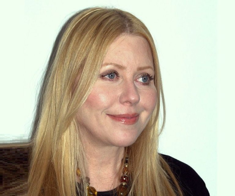 FamousPeopleFacts - Bebe Buell