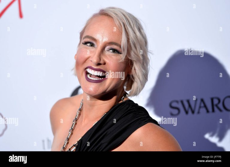 FamousPeopleFacts - Bethanie Mattek-Sands