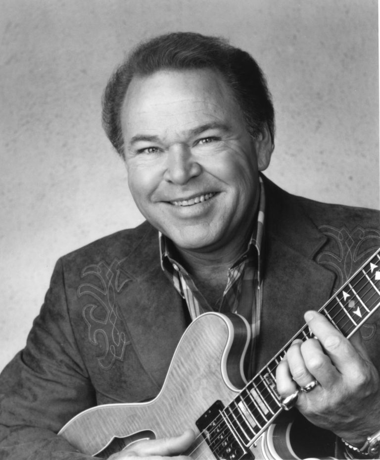 FamousPeopleFacts - Roy Clark