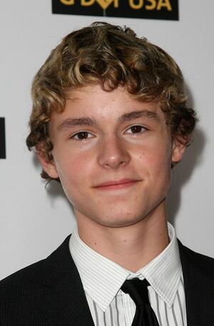 FamousPeopleFacts - Callan McAuliffe