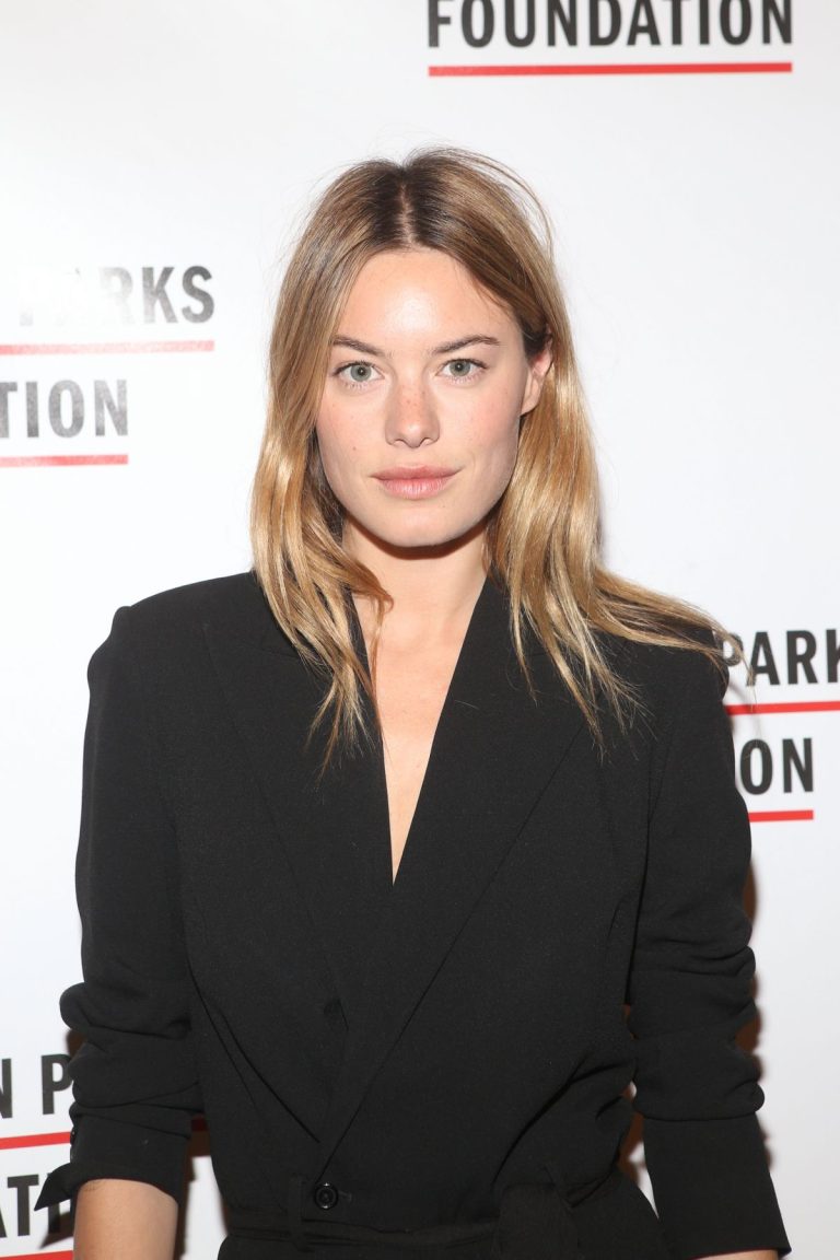 FamousPeopleFacts - Camille Rowe