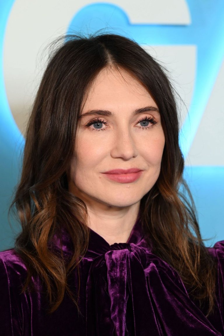 FamousPeopleFacts - Carice van Houten