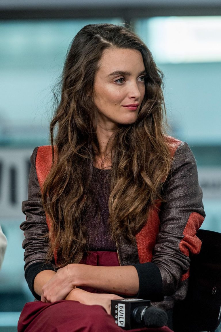 FamousPeopleFacts - Charlotte Le Bon