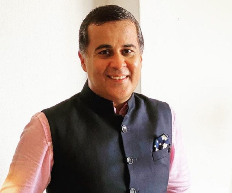 FamousPeopleFacts - Chetan Bhagat