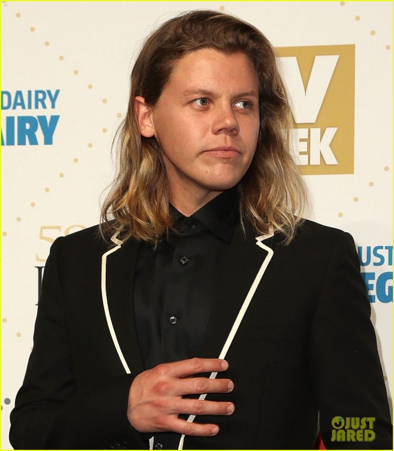 FamousPeopleFacts - Conrad Sewell