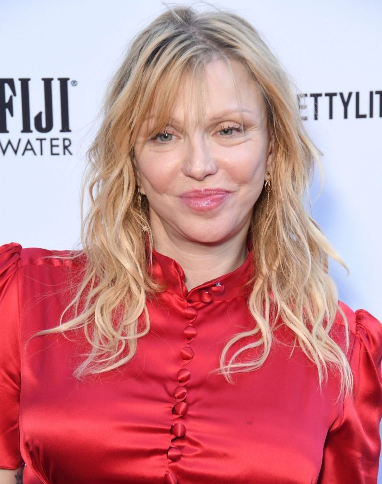 FamousPeopleFacts - Courtney Love