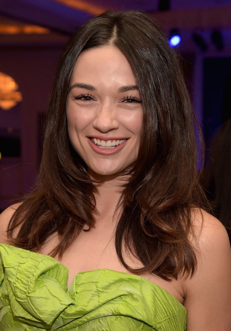 FamousPeopleFacts - Crystal Reed